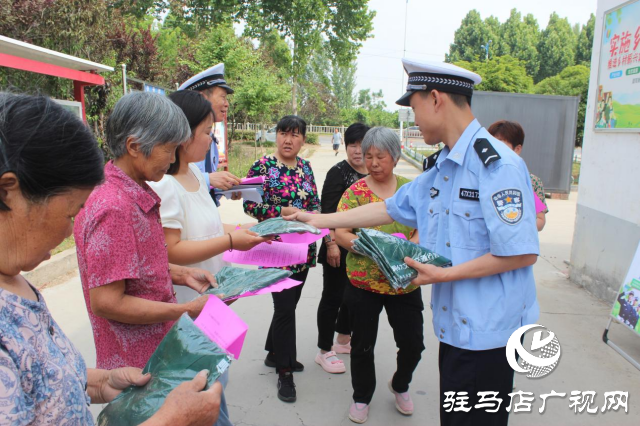 平輿縣公安局交警大隊(duì)開展“三夏”交通安全宣傳