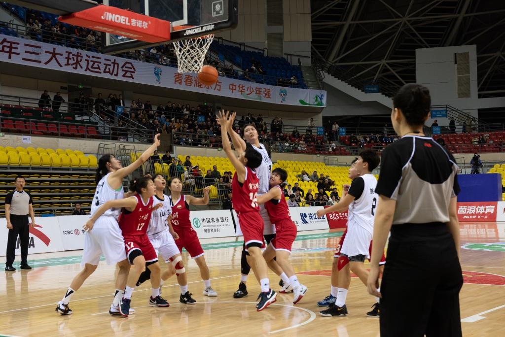 第一屆全國青少年三大球運動會閉幕