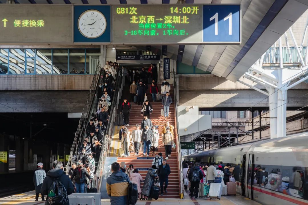 鐵路12306迎來節(jié)后返程車票發(fā)售最高峰