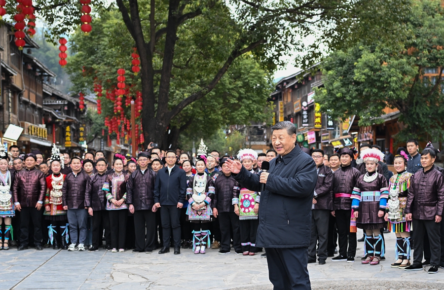 習近平在貴州考察時強調(diào) 堅持以高質(zhì)量發(fā)展統(tǒng)攬全局 在中國式現(xiàn)代化進程中展現(xiàn)貴州新風采